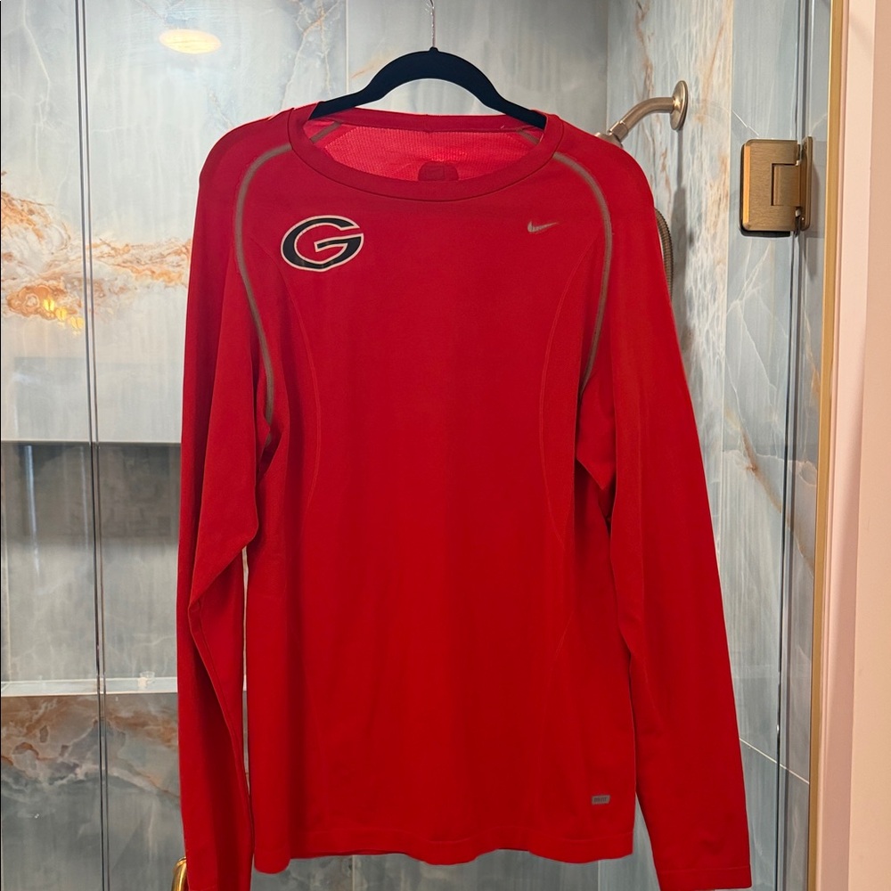 GEORGIA Nike Red Long Sleeve Athletic Shirt